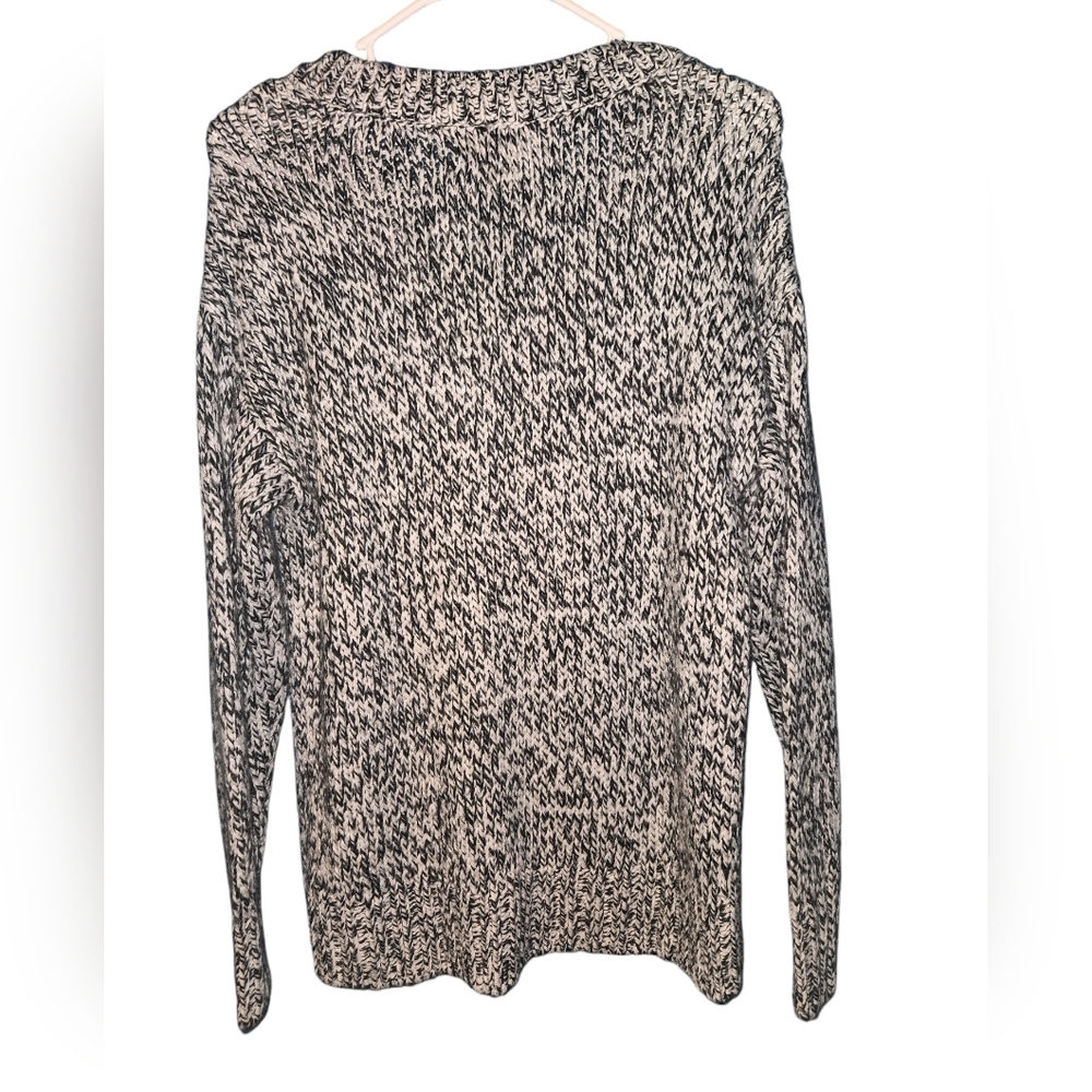 Victoria Secret PINK Knit V-neck Sweater with Acrylic,  Size small - Picture 2 of 9
